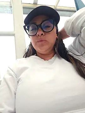 Nicoleefaith  online show from March 22, 8:04 pm