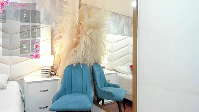 Nina Ford  online show from December 2, 8:44 pm