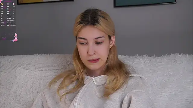 AngelicRice online show from April 19, 6:10 pm