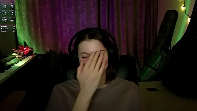 CutieAnny online show from March 23, 9:32 pm