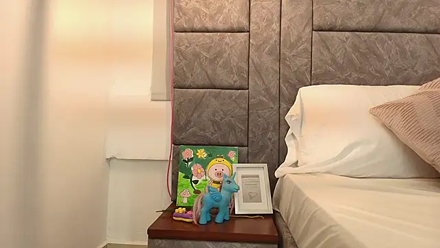 alaska  williams   online show from October 29, 11:07 pm