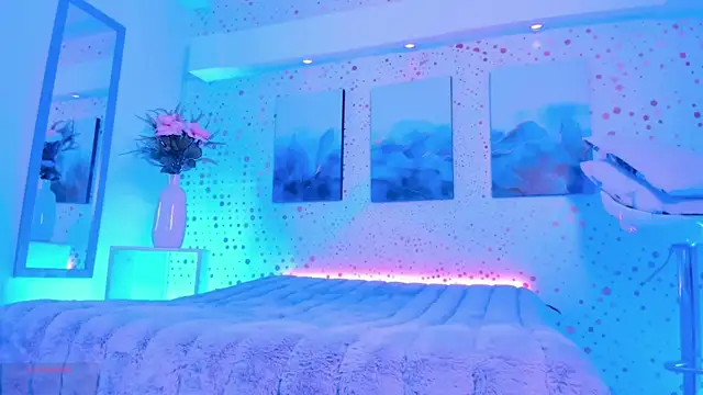 ArianaSantana online show from September 30, 1:39 pm