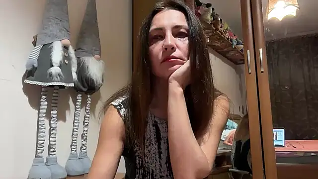 Cyreluna online show from November 16, 1:55 pm