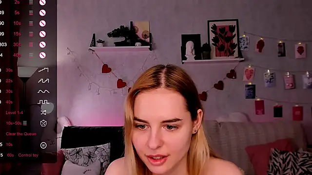 LillianShine online show from May 29, 8:56 am