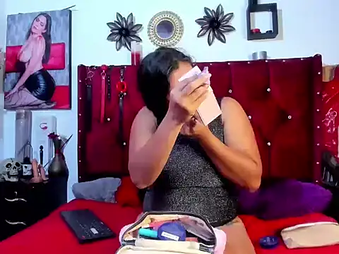 Violettacastello12 online show from February 5, 1:58 pm