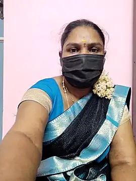 Snapshot of Tamil_Azhaghi25 chatting on October 2, 6:46 pm Tamil Azhaghi25 online show from October 2, 6:46 pm