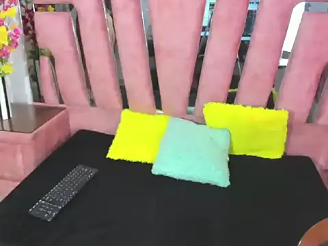 MaraKarly online show from October 25, 8:15 pm