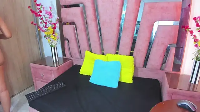 MaraKarly online show from February 20, 7:37 pm