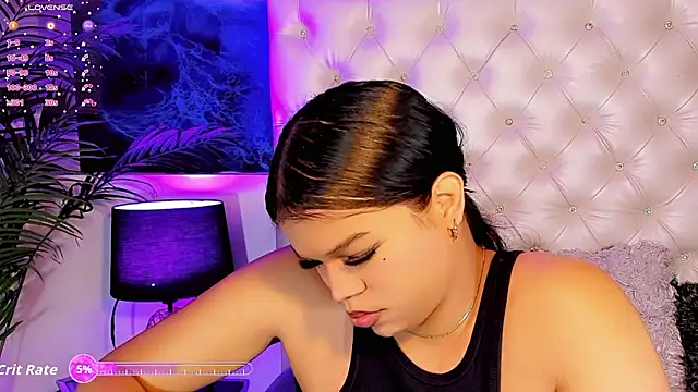 Valeria Swett  online show from March 23, 9:10 pm