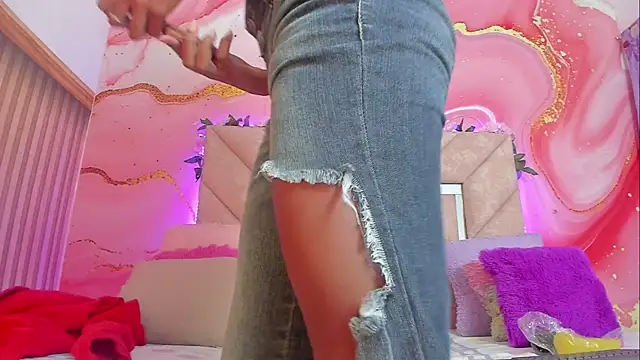 Taylor oriana  online show from September 19, 10:58 am