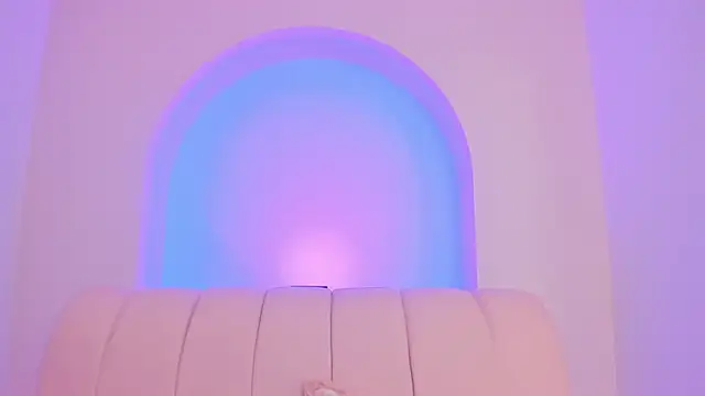 milaowens online show from March 24, 12:32 pm