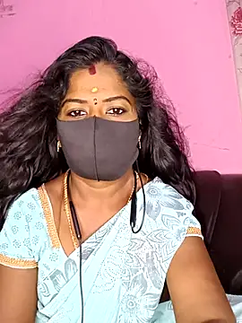 Snapshot of tamilammukuttyy chatting on October 4, 4:18 am tamilammukuttyy online show from October 4, 4:18 am