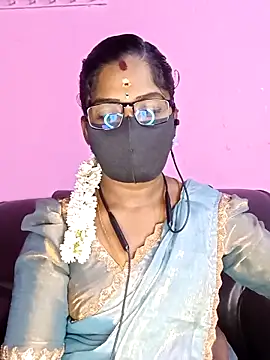 Snapshot of tamilammukuttyy chatting on September 9, 2:39 pm tamilammukuttyy online show from September 9, 2:39 pm