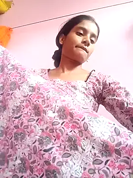 Hot Mayra  online show from September 20, 5:39 am