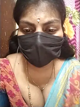 Snapshot of Nithiila chatting on September 20, 6:06 pm Nithiila online show from September 20, 6:06 pm