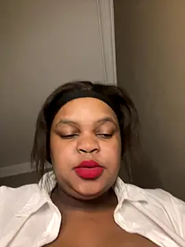 MamoM24 online show from September 17, 12:25 pm