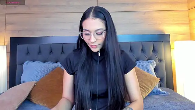 Roseaurora online show from April 6, 12:39 pm