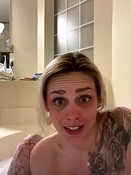 BriTaySayy online show from October 26, 8:59 pm