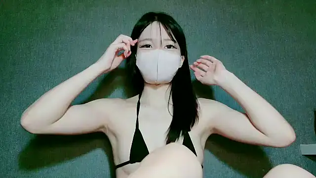 Snapshot of Yuki_chan_2 chatting on October 24, 2:13 pm Yuki chan 2 online show from October 24, 2:13 pm