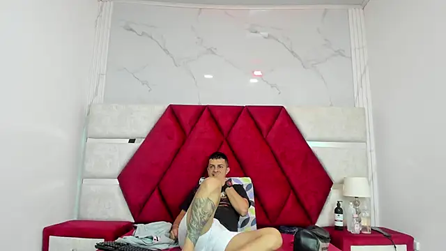 Kity spiderr online show from February 24, 12:26 pm