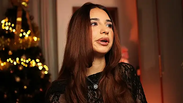 ItalianGirl online show from December 16, 8:58 pm