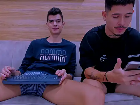 junior friendss online show from December 5, 2:22 am