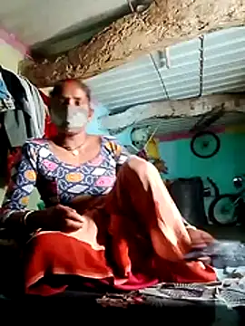 CUTE-004 online show from October 24, 8:43 am