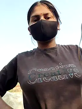 Janvi Jaitly online show from November 17, 9:21 am