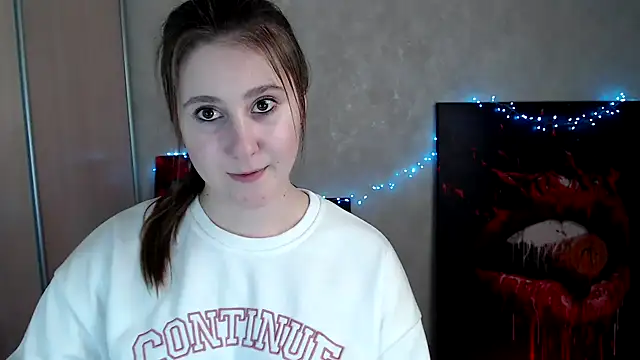 Milka kamila online show from April 14, 1:00 pm