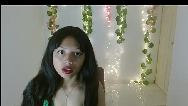 Snapshot of EIVIY1609 chatting on September 16, 2:47 pm EIVIY1609 online show from September 16, 2:47 pm