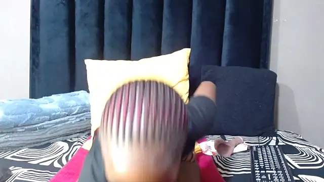 Littlebunny33 online show from March 20, 8:25 pm