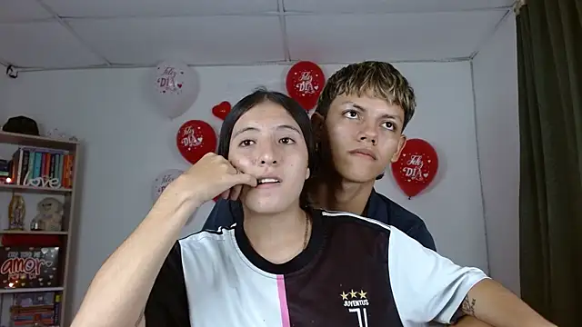 Snapshot of Lucy_y_Jacob chatting on September 20, 11:47 pm Lucy y Jacob online show from September 20, 11:47 pm