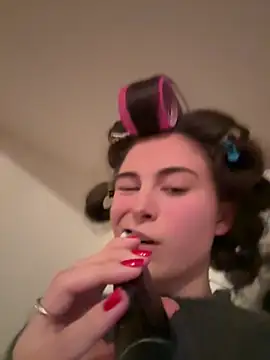 SophiiaStarr online show from February 15, 7:24 pm