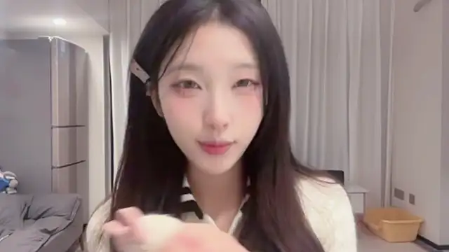 ZhaoZhao-ZM online show from September 16, 1:52 pm