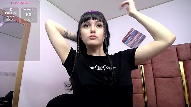 XBODTRIIPX online show from December 23, 4:05 am