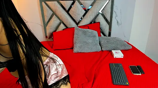 Emma high online show from October 3, 11:32 pm