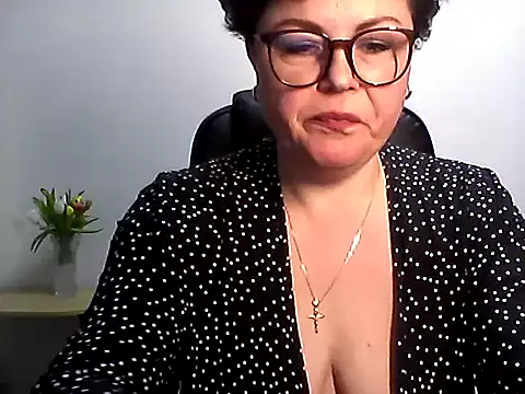 EllaLove2277 online show from March 7, 6:15 pm