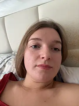 Bellatrisssaa online show from November 1, 6:39 am