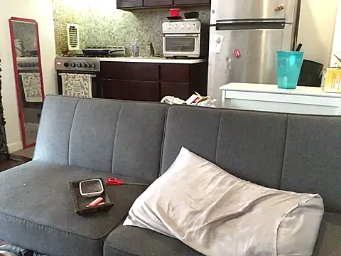 littyleesh1 online show from March 27, 4:08 pm