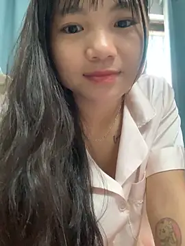 Emlyly-18 online show from October 15, 3:53 am