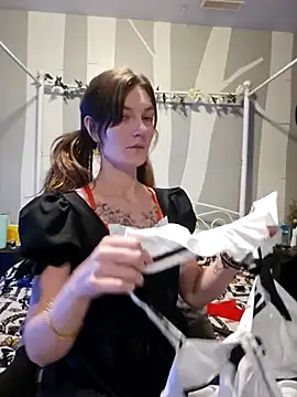 Blossom94 online show from September 22, 4:00 am