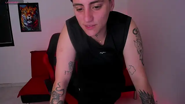 PeytonBox online show from September 10, 1:22 pm