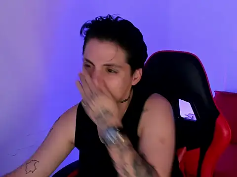 PeytonBox online show from December 1, 11:36 am