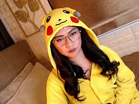 yourdevilsweettsx online show from March 13, 12:50 pm