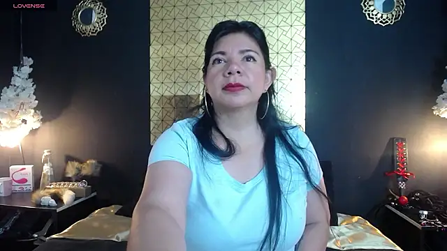 kinky momm online show from March 12, 3:15 pm