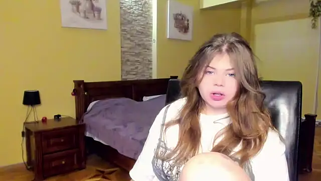 Lilly Jess online show from November 12, 6:17 pm