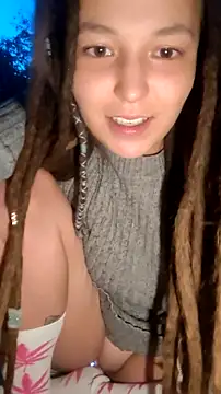Snapshot of bitch_Marley chatting on October 1, 5:29 pm bitch Marley online show from October 1, 5:29 pm