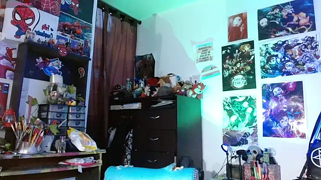 Snapshot of carolinerue chatting on October 1, 10:59 pm carolinerue online show from October 1, 10:59 pm