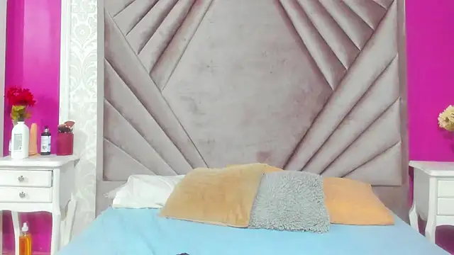 natasha bigbooty online show from October 22, 12:43 pm