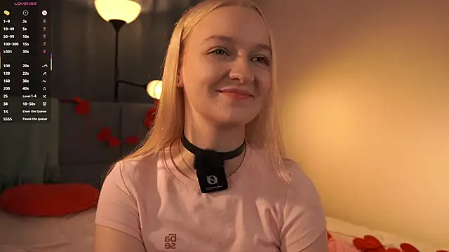 KrishnaSimmons online show from November 7, 7:52 pm